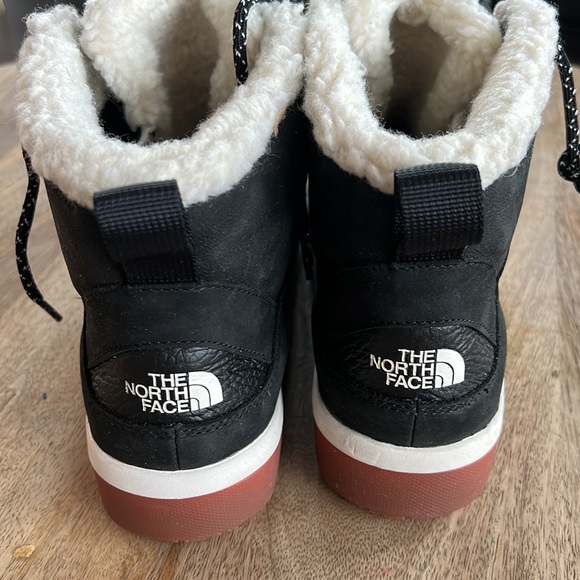 The North Face size 11 Women’s Sierra Mid Lace Waterproof Boots - Picture 3 of 5